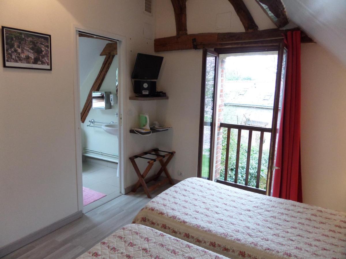 Bed and Breakfast Le Moulin De La Planche Cerelles Екстер'єр фото